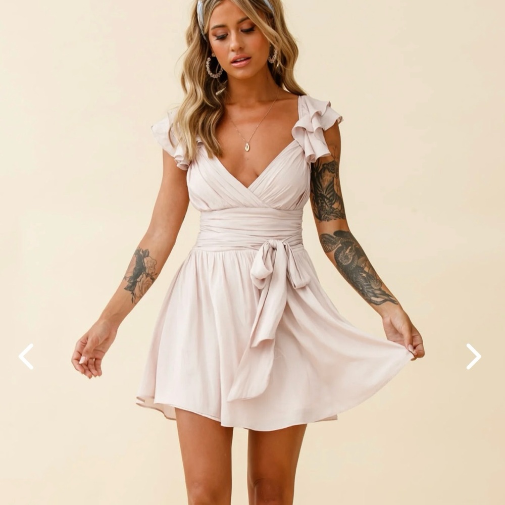 Selfie Leslie Lola Ruffle Shoulder Ruched Dress in Nude